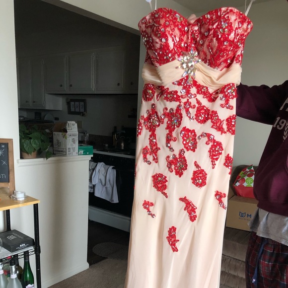 Beautiful prom dress/bridesmaid dress - Picture 3 of 5